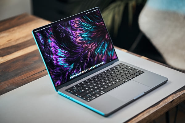 Top 5 Laptop Pin Trâu Đáng Mua Nhất 2023