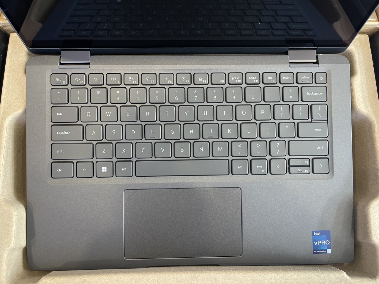 Bàn phím và touchpad của Dell Latitude 7430
